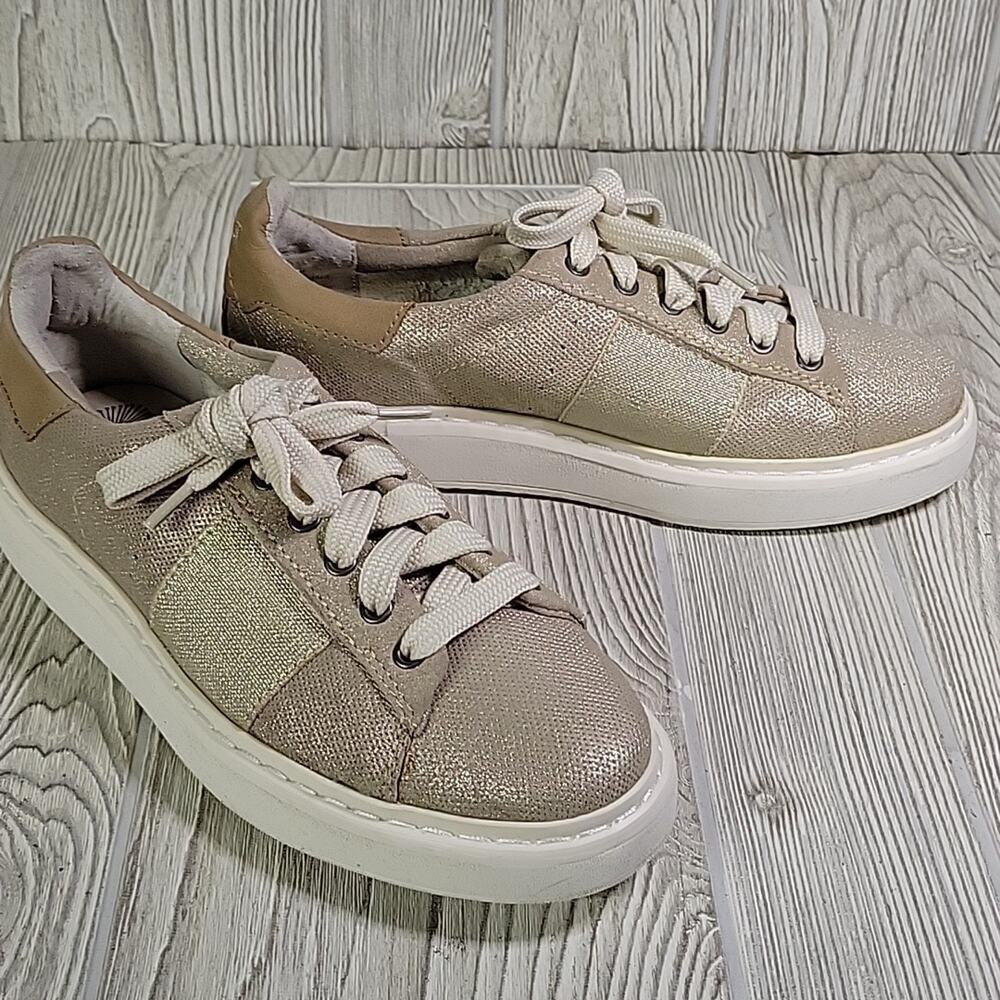 OTBT Normcore Mid Taupe Lace Up Leather Sneakers Womens Size 6.5 NEW - Picture 2 of 14